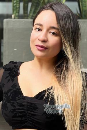 223216 - Geraldine Age: 34 - Colombia
