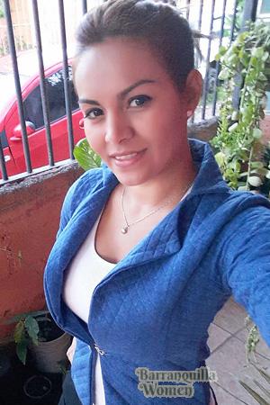 223464 - Laura Age: 36 - Costa Rica